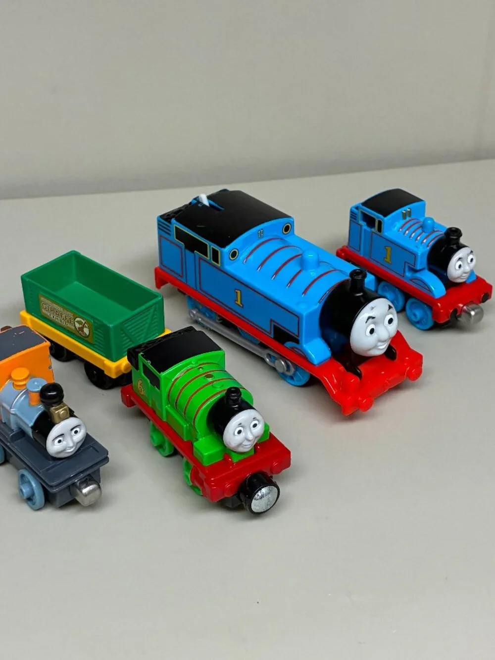 Thomas & Friends Toy Train Lot of 5 Thomas Percy Ferdinand Giraffe Cargo Car